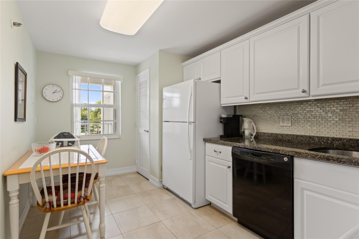 4015 W Palm Aire Dr #304 Pompano Beach, FL 33069