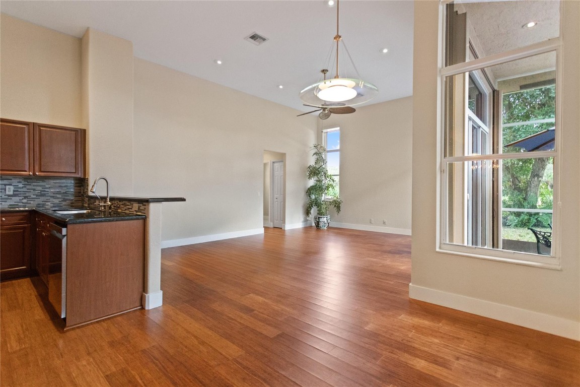 942 Windward Way Weston, FL 33327