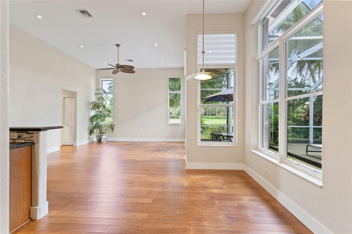 942 Windward Way Weston, FL 33327