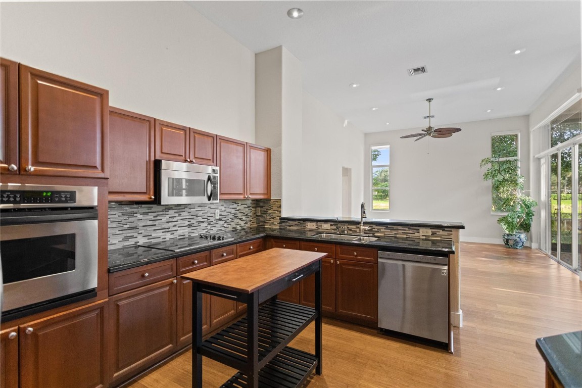 942 Windward Way Weston, FL 33327