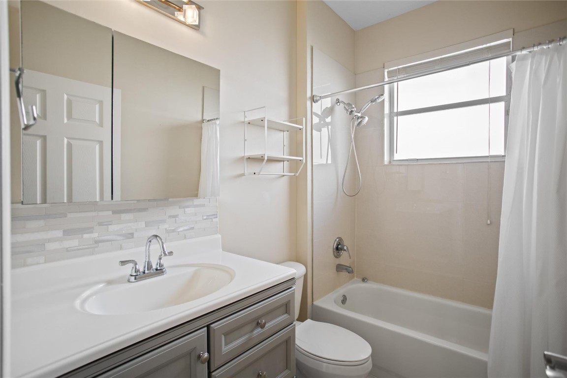 942 Windward Way Weston, FL 33327