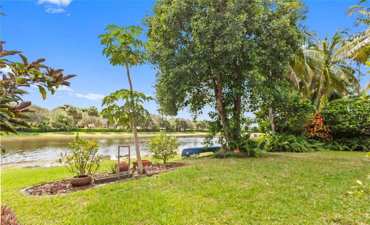 942 Windward Way Weston, FL 33327