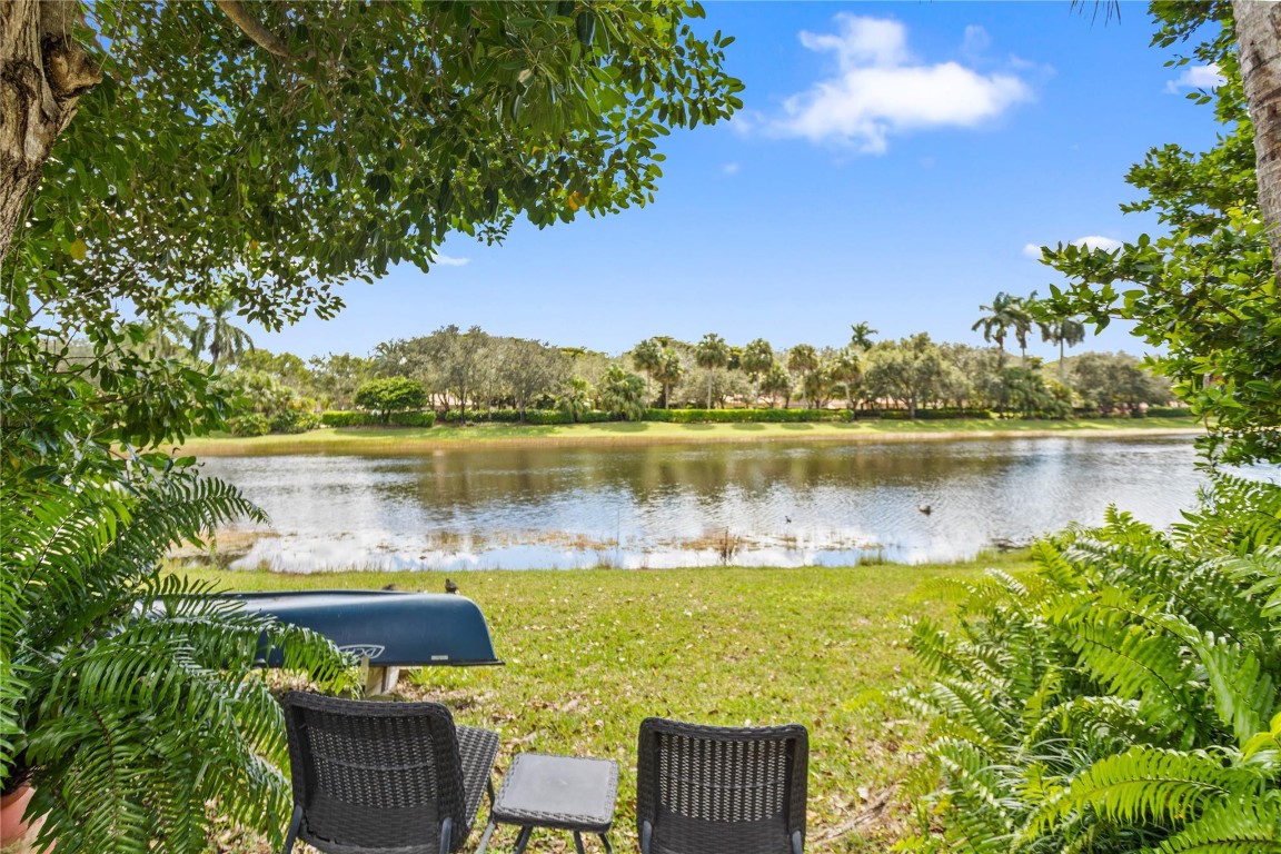 942 Windward Way Weston, FL 33327