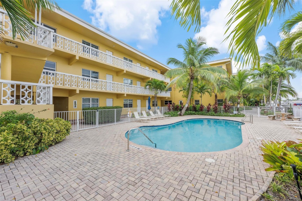 815 Middle Riv #115 Fort Lauderdale, FL 33304
