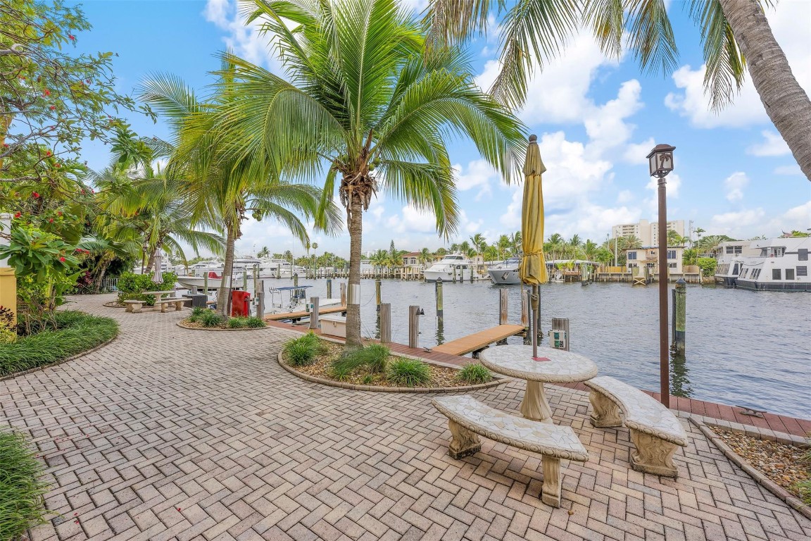 815 Middle Riv #115 Fort Lauderdale, FL 33304