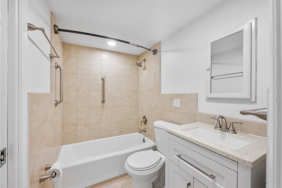 815 Middle Riv #115 Fort Lauderdale, FL 33304