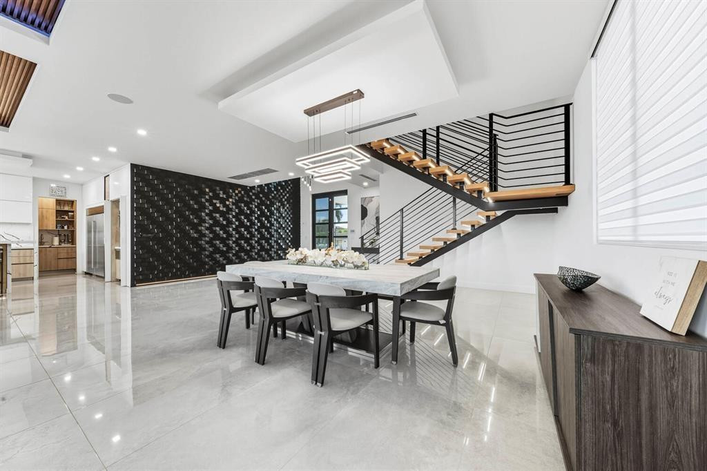 2581 NE 50th Lighthouse Point, FL 33064