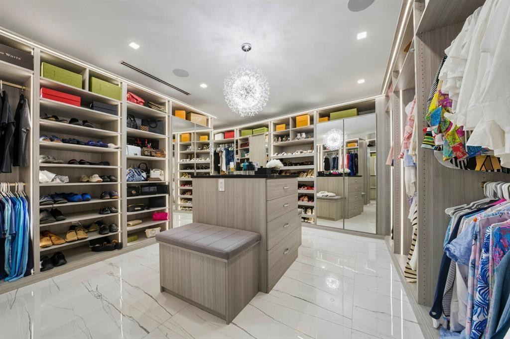 2581 NE 50th Lighthouse Point, FL 33064