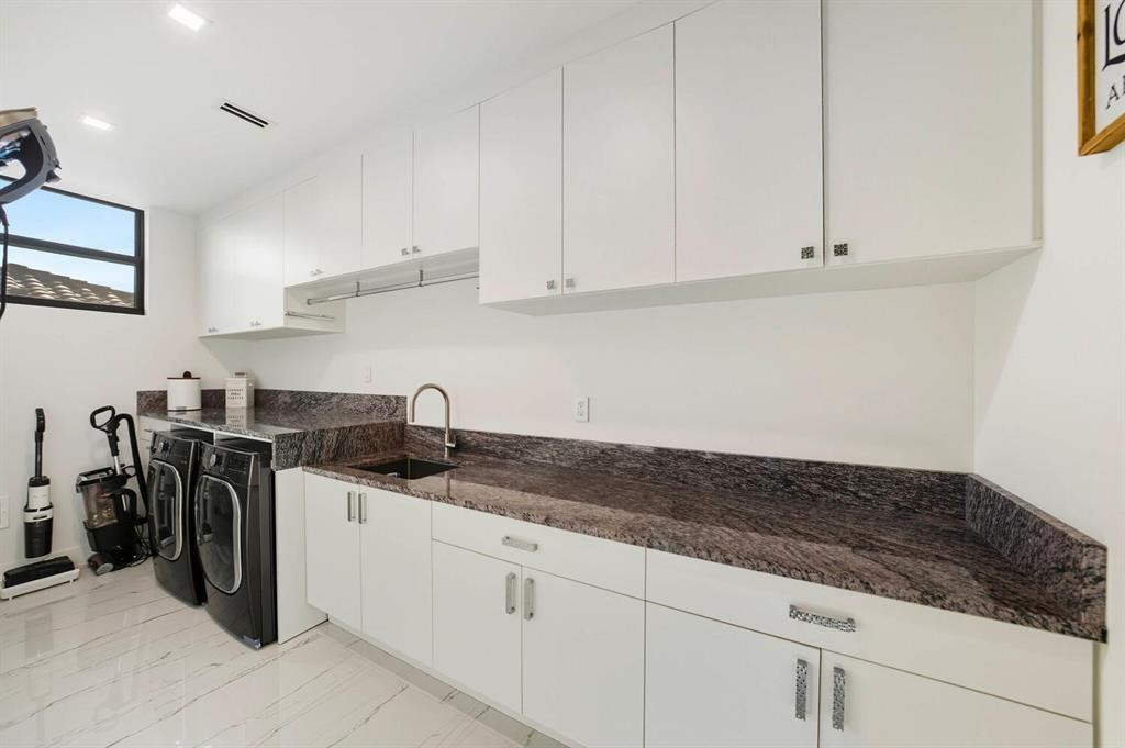 2581 NE 50th Lighthouse Point, FL 33064