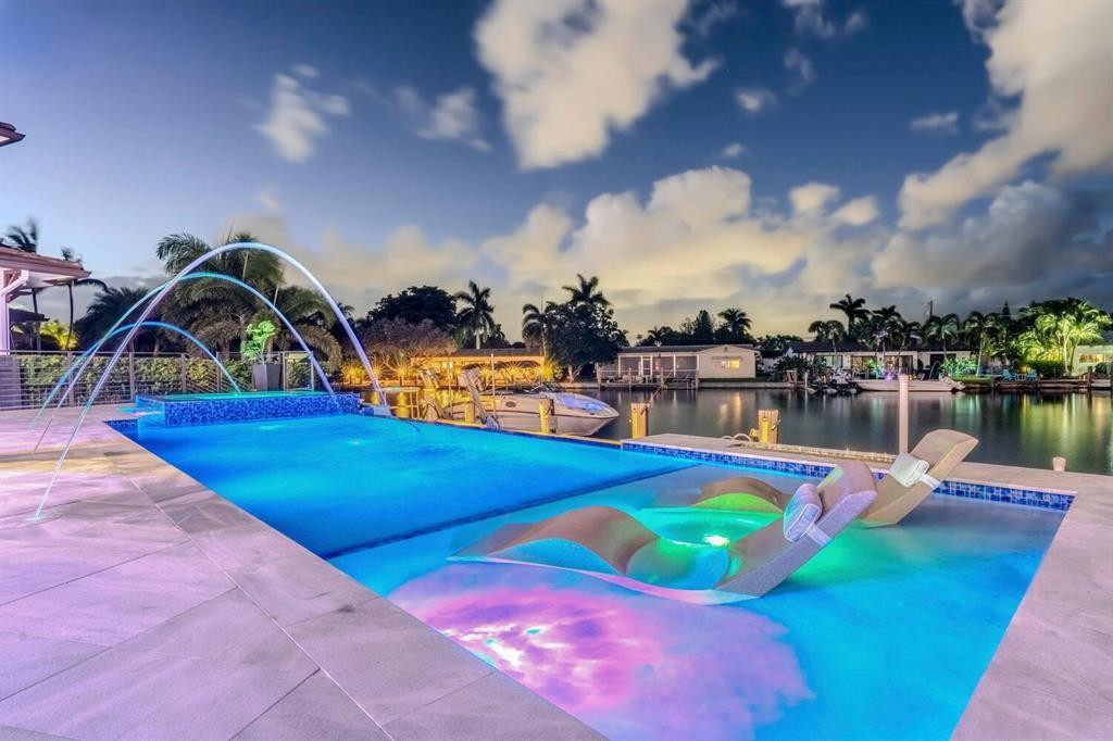 2581 NE 50th Lighthouse Point, FL 33064