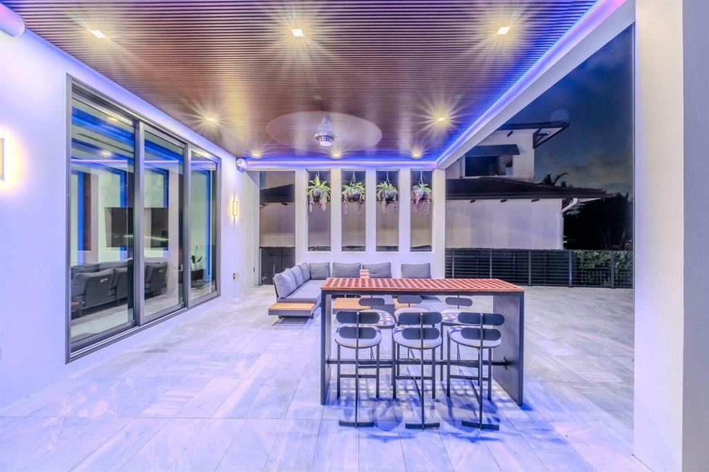 2581 NE 50th Lighthouse Point, FL 33064