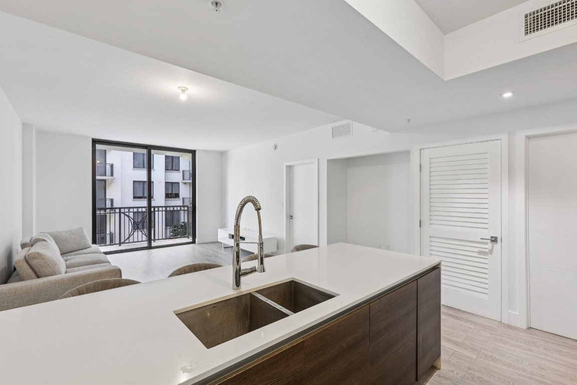 image Merrick Manor8