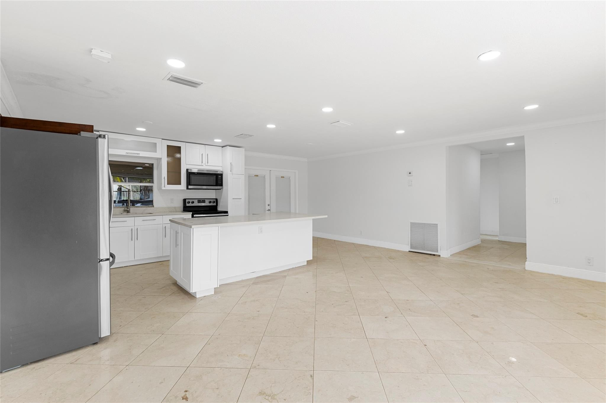 3313 SW 19th Fort Lauderdale, FL 33312