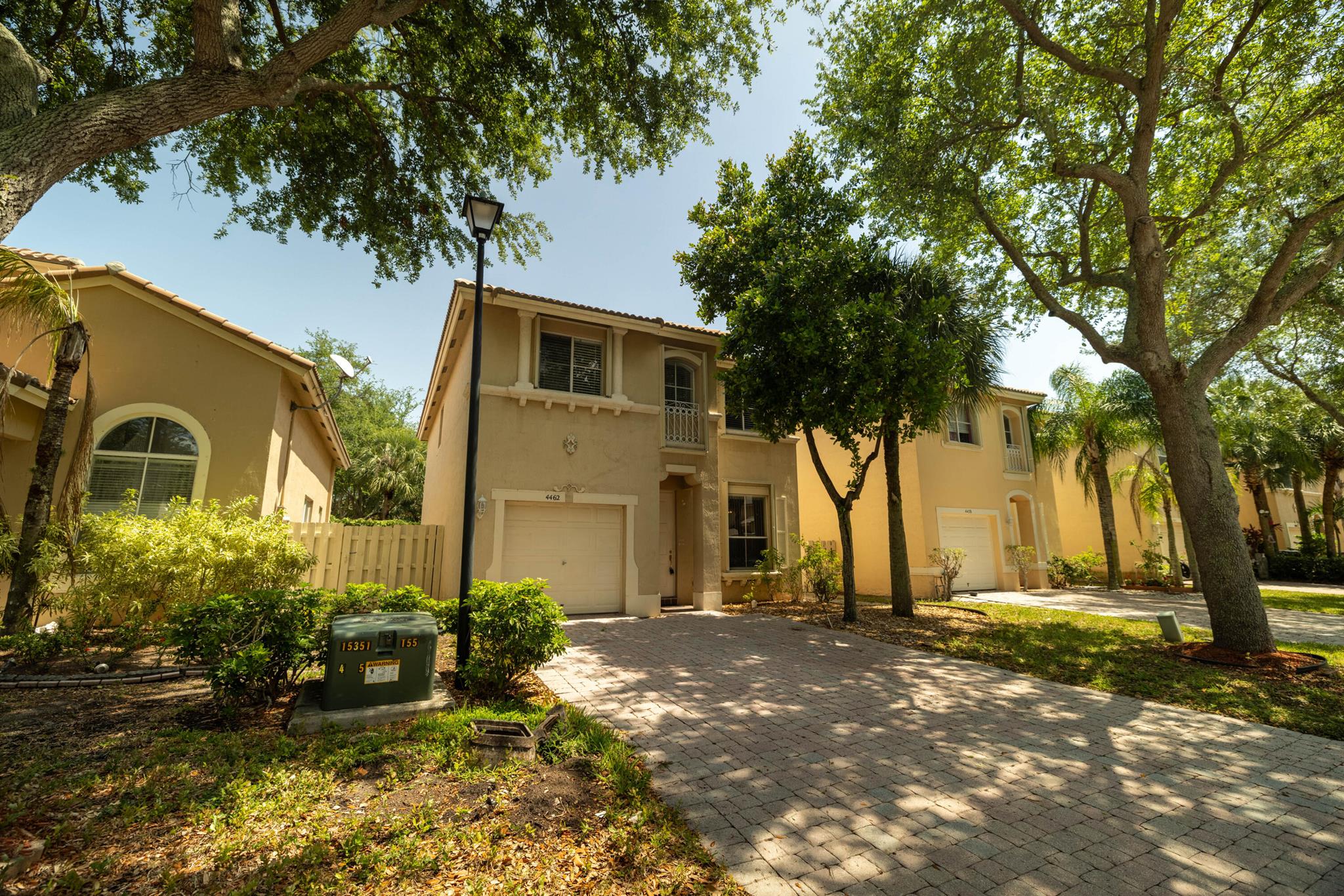 4462 Lake Tahoe Cir