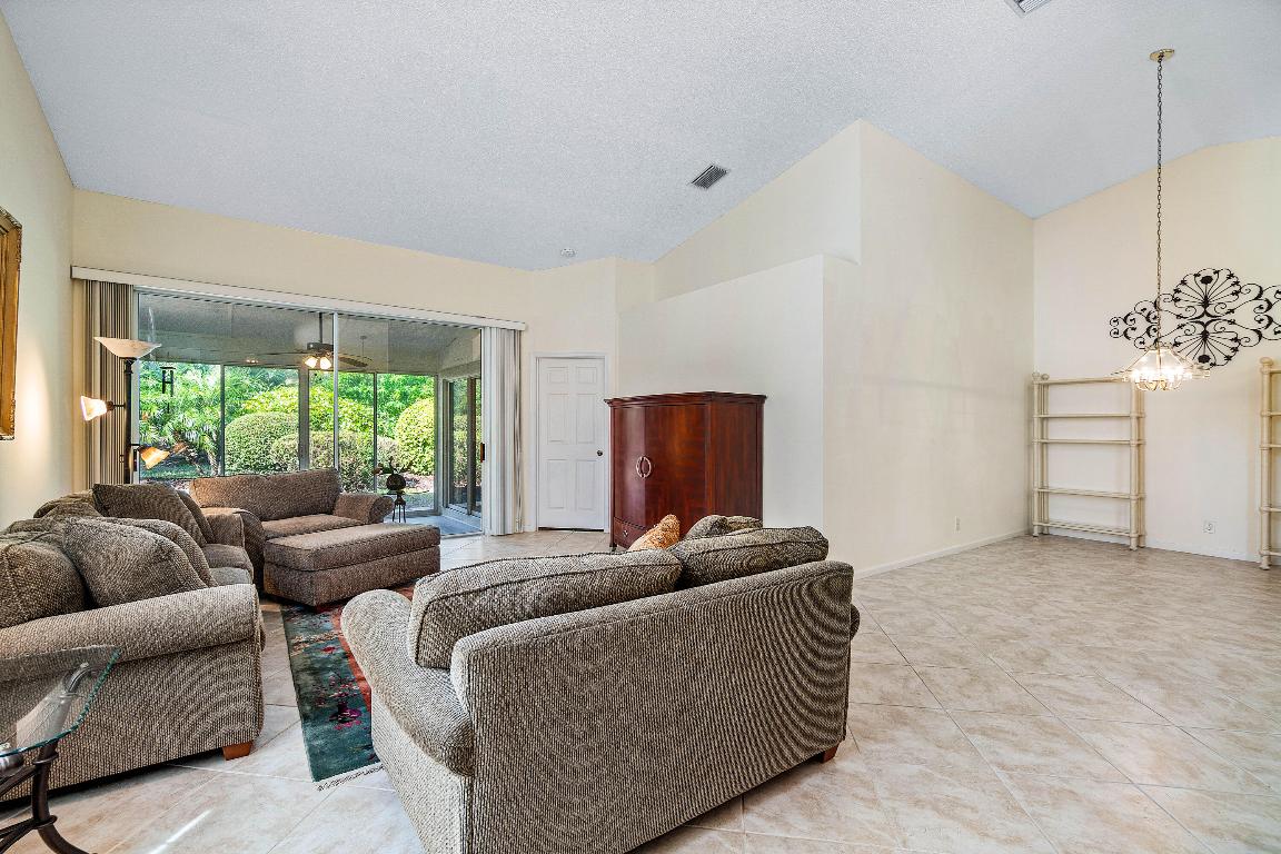 8918 SE Riverfront Ter Jupiter, FL 33469