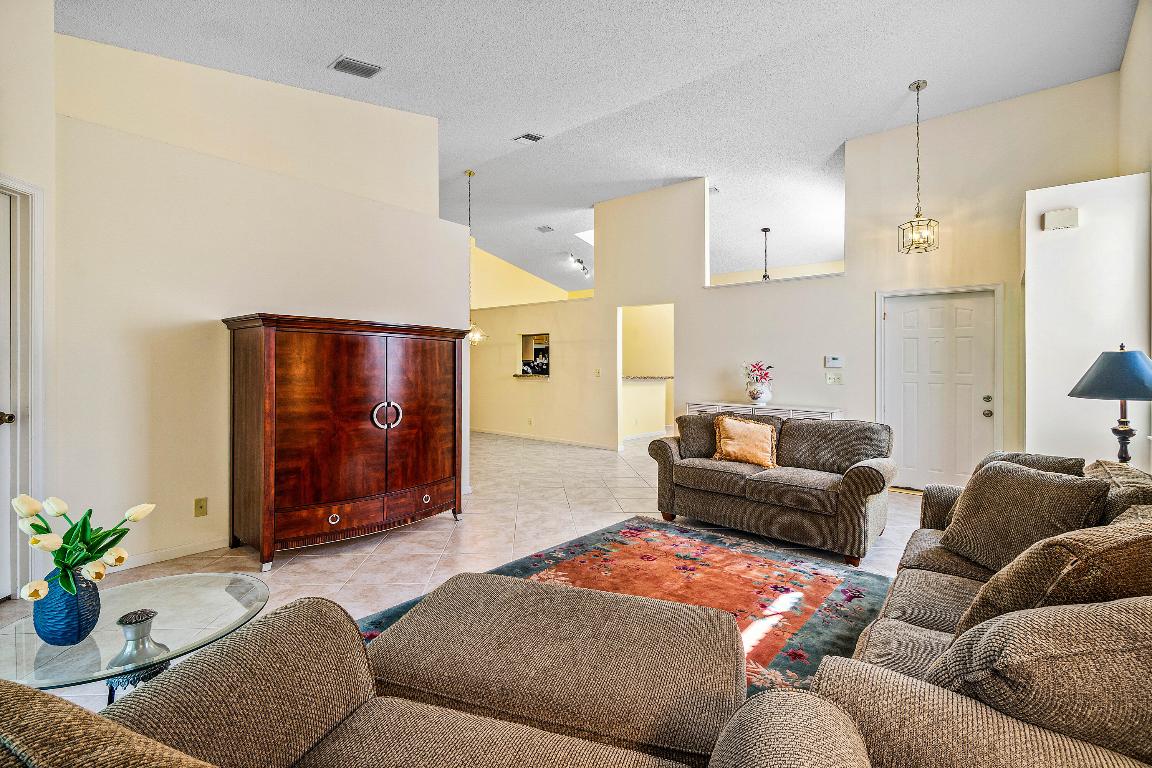 8918 SE Riverfront Ter Jupiter, FL 33469