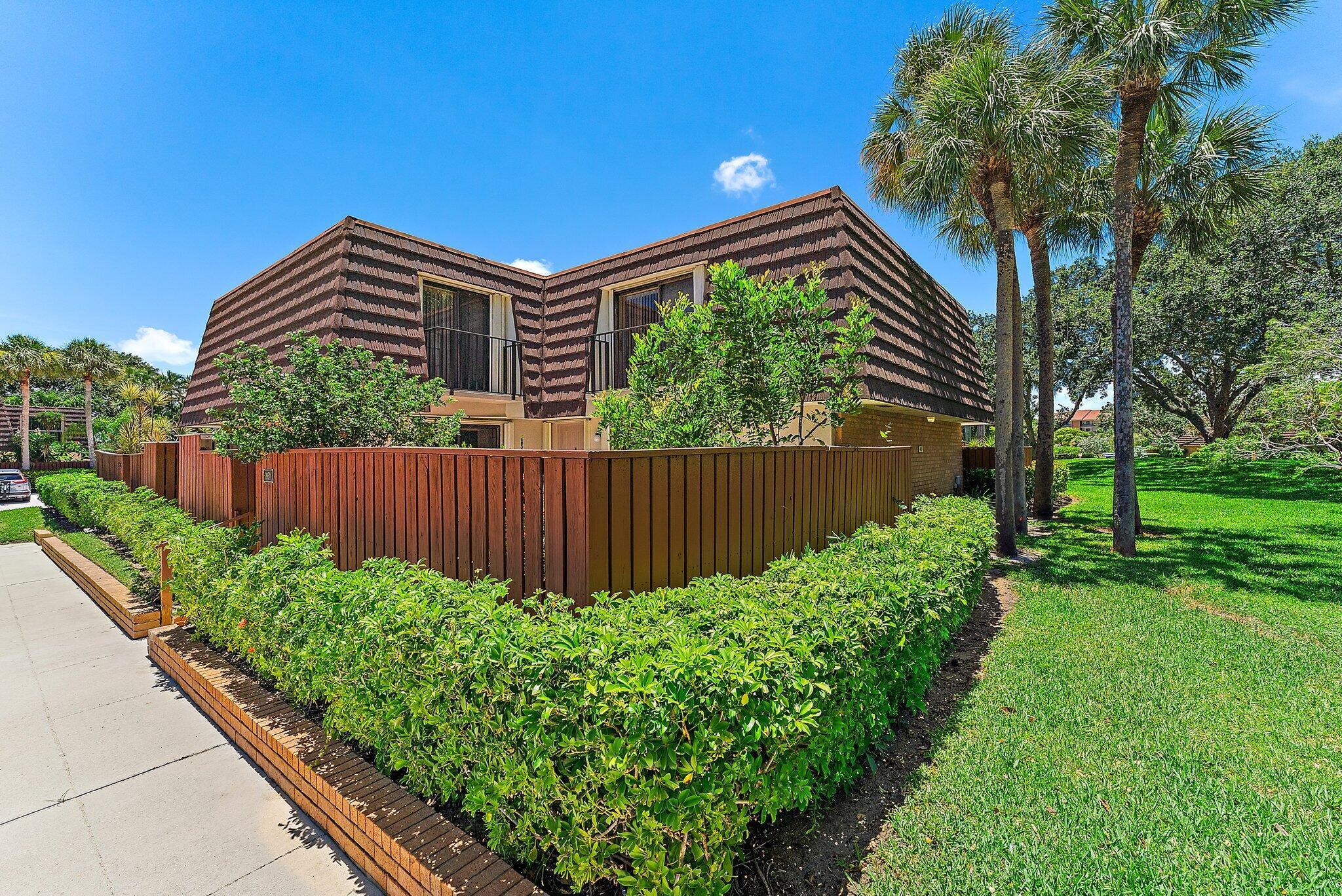 1950 19th Ct,Jupiter, FL 33477