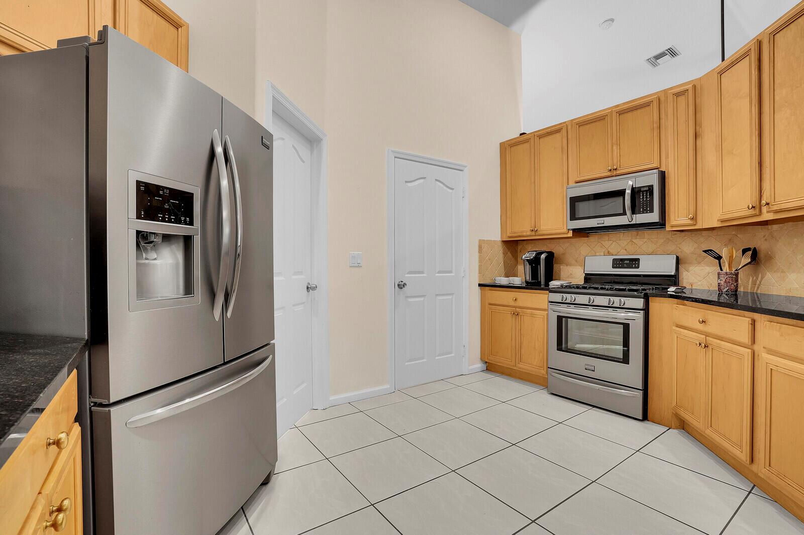 474 Otter Ln Jupiter, FL 33458