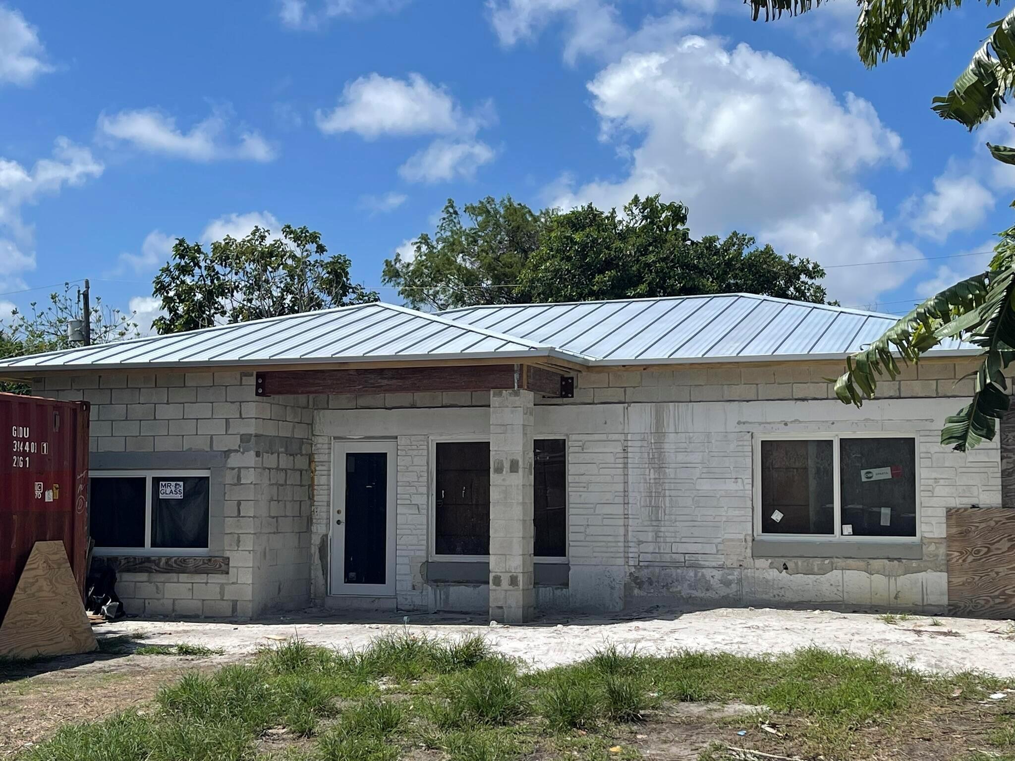 111 NE 45th St