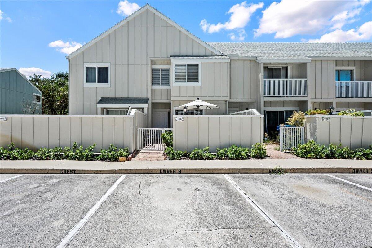 6359 Riverwalk Ln #6