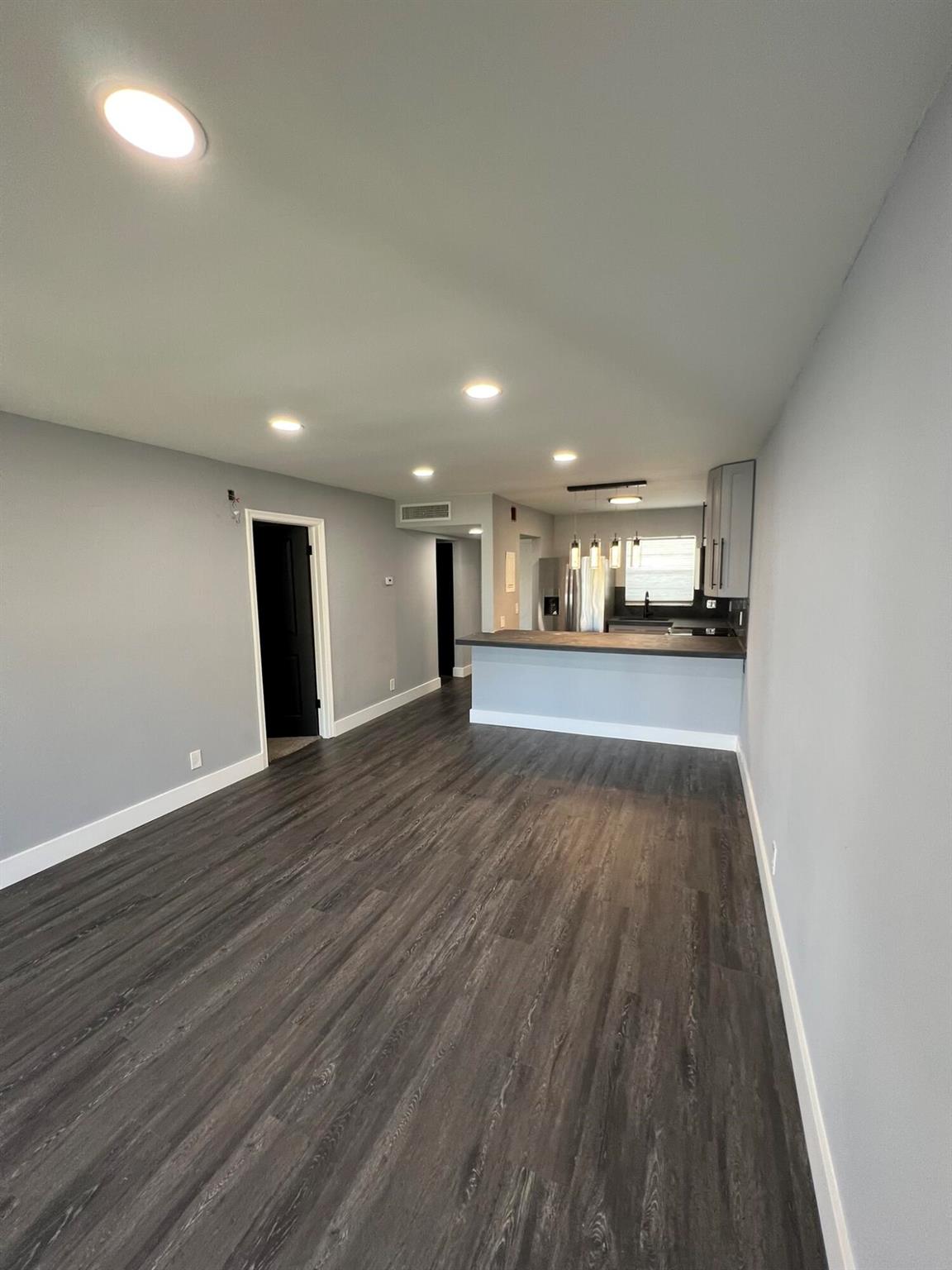 1630 Embassy Dr #306,West Palm Beach, FL 33401