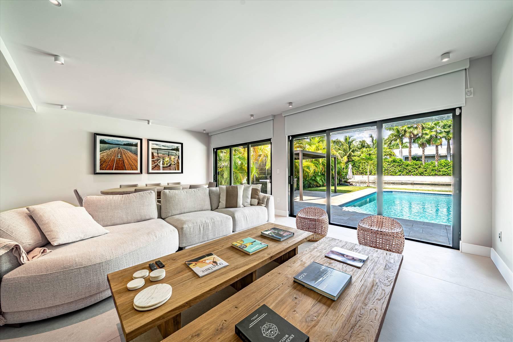 7610 Bayside Ln Miami Beach, FL 33141