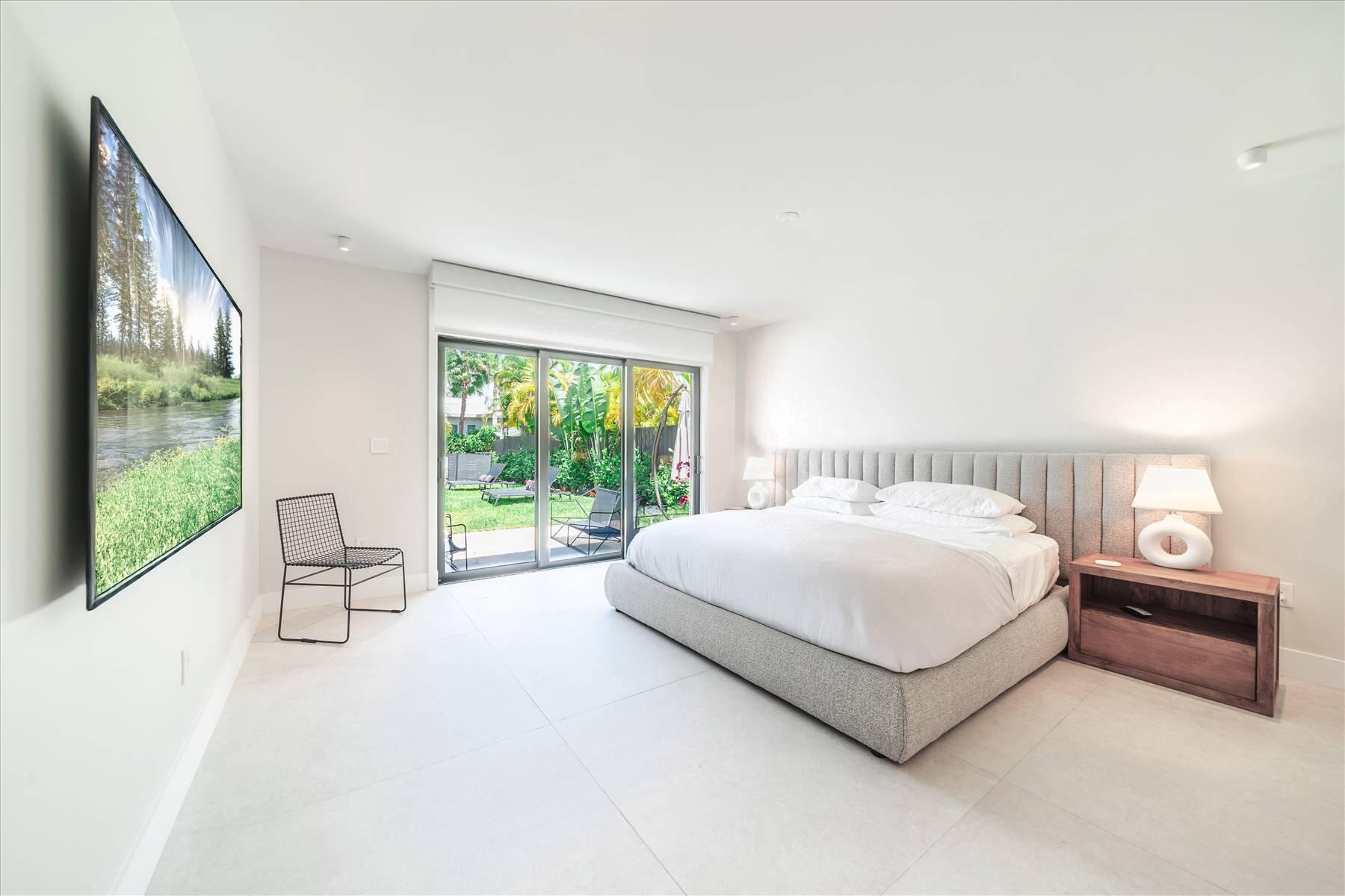 7610 Bayside Ln Miami Beach, FL 33141