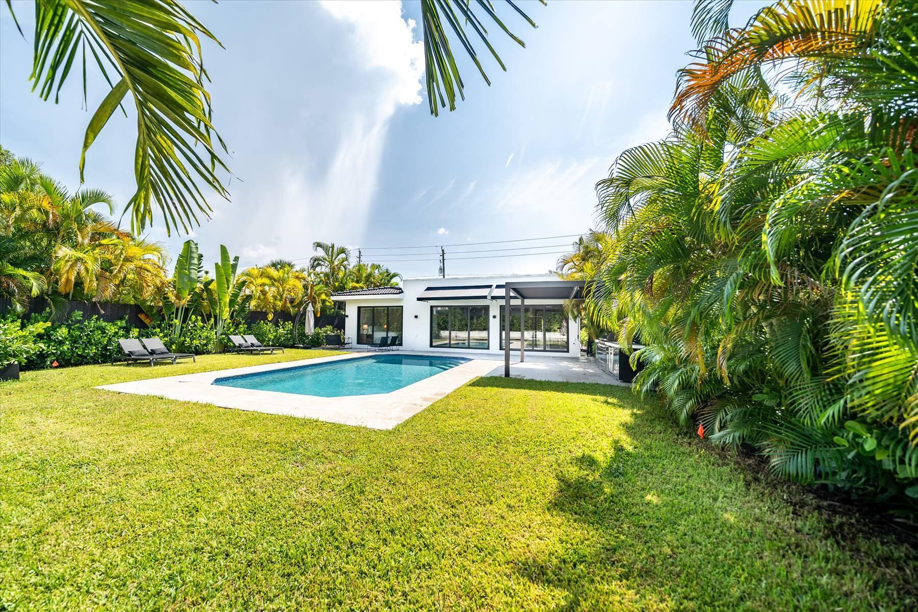 7610 Bayside Ln Miami Beach, FL 33141