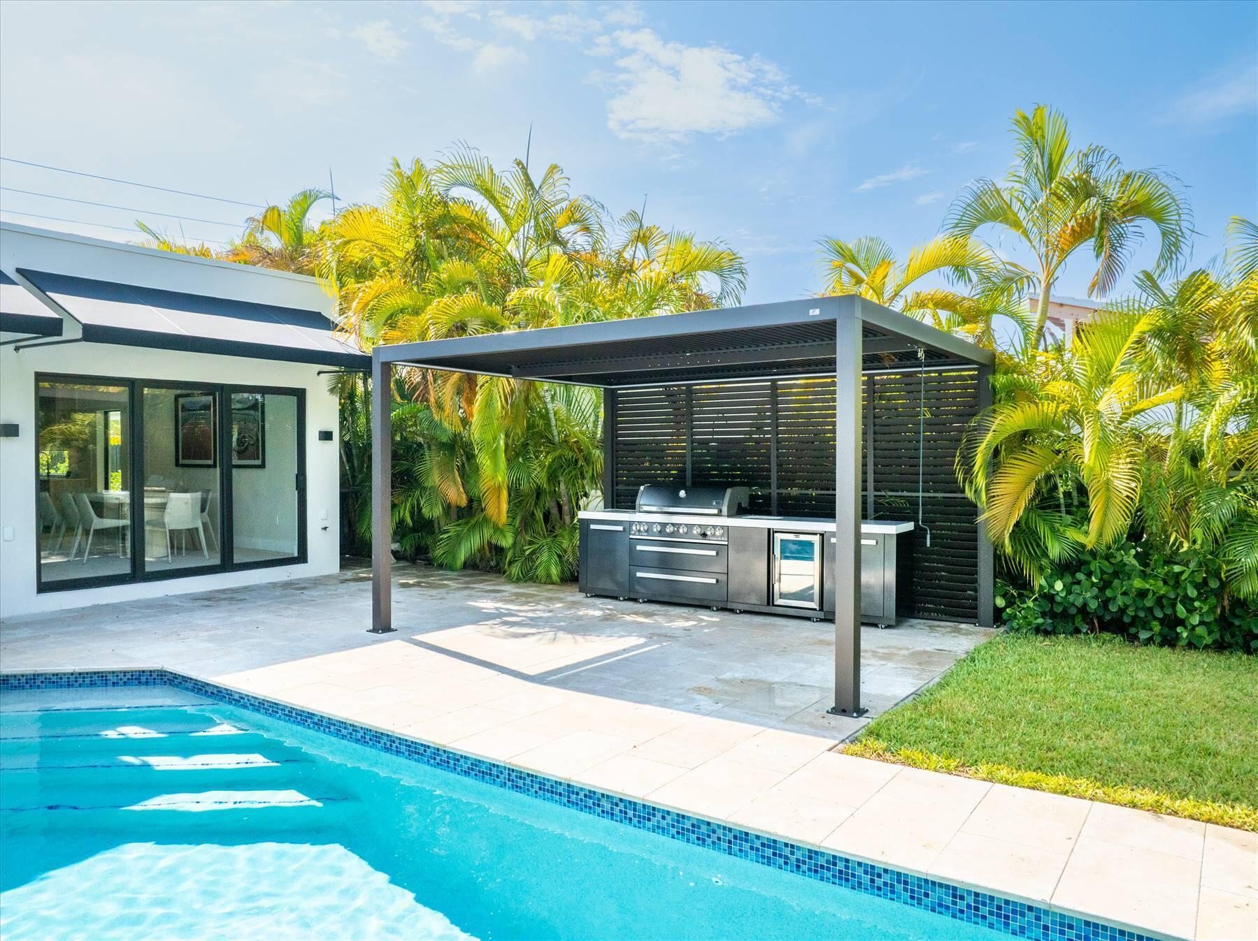 7610 Bayside Ln Miami Beach, FL 33141