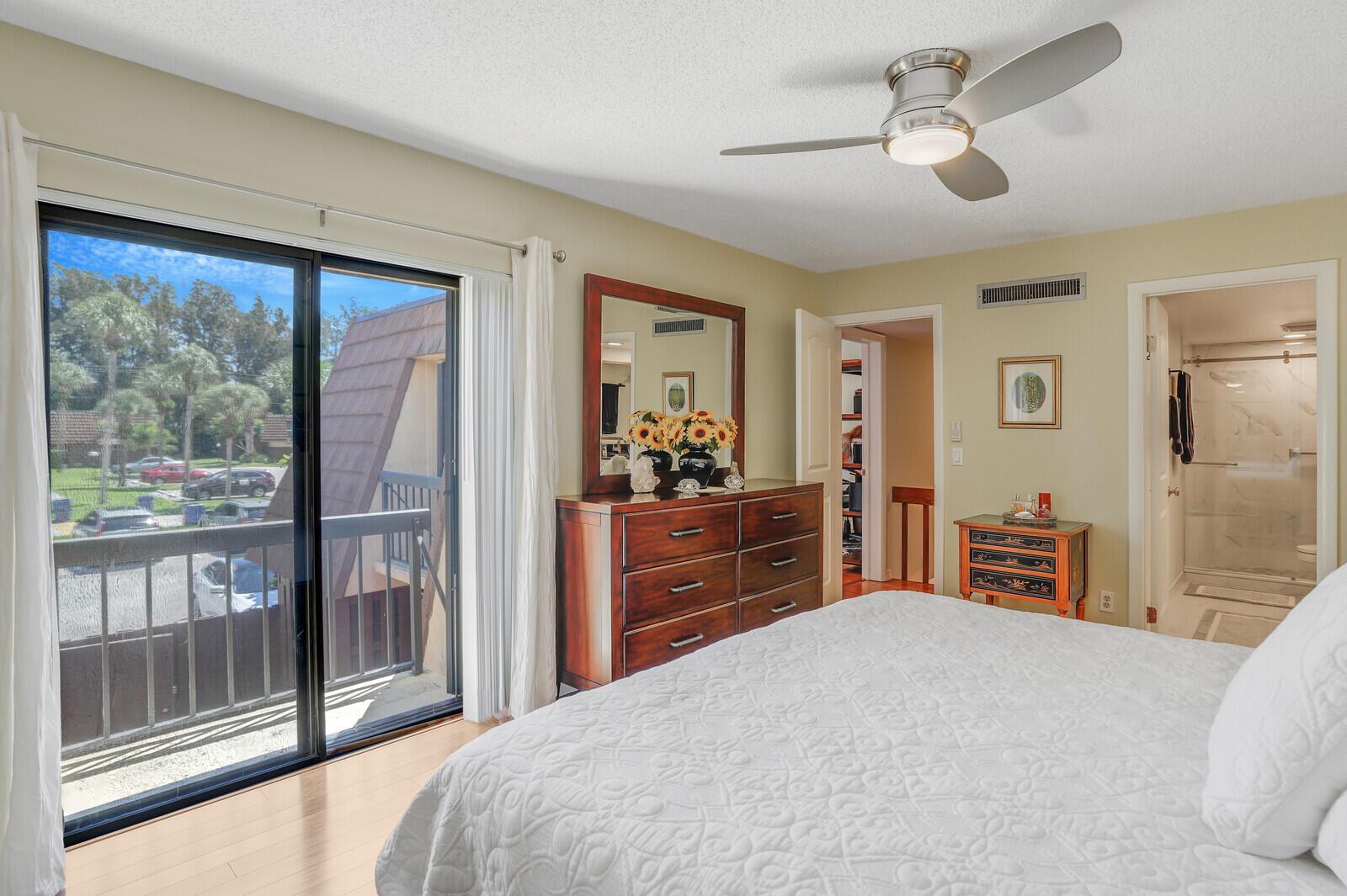 825 Center St #14a Jupiter, FL 33458