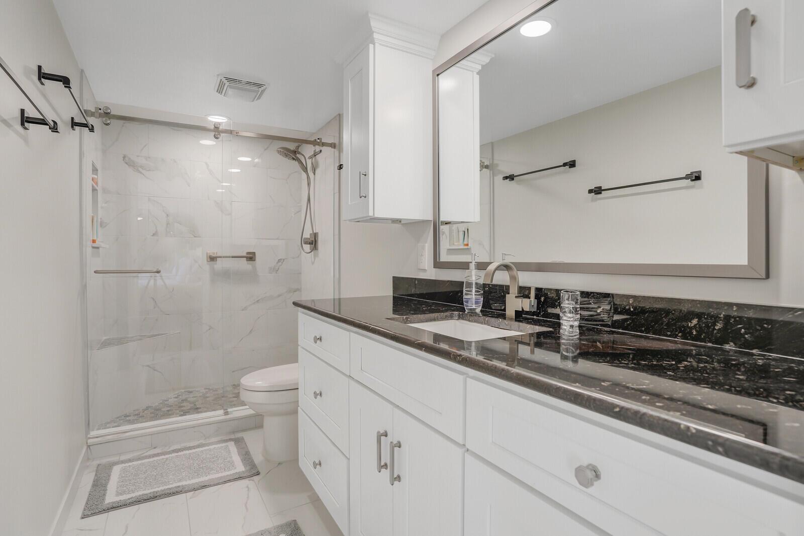 825 Center St #14a Jupiter, FL 33458