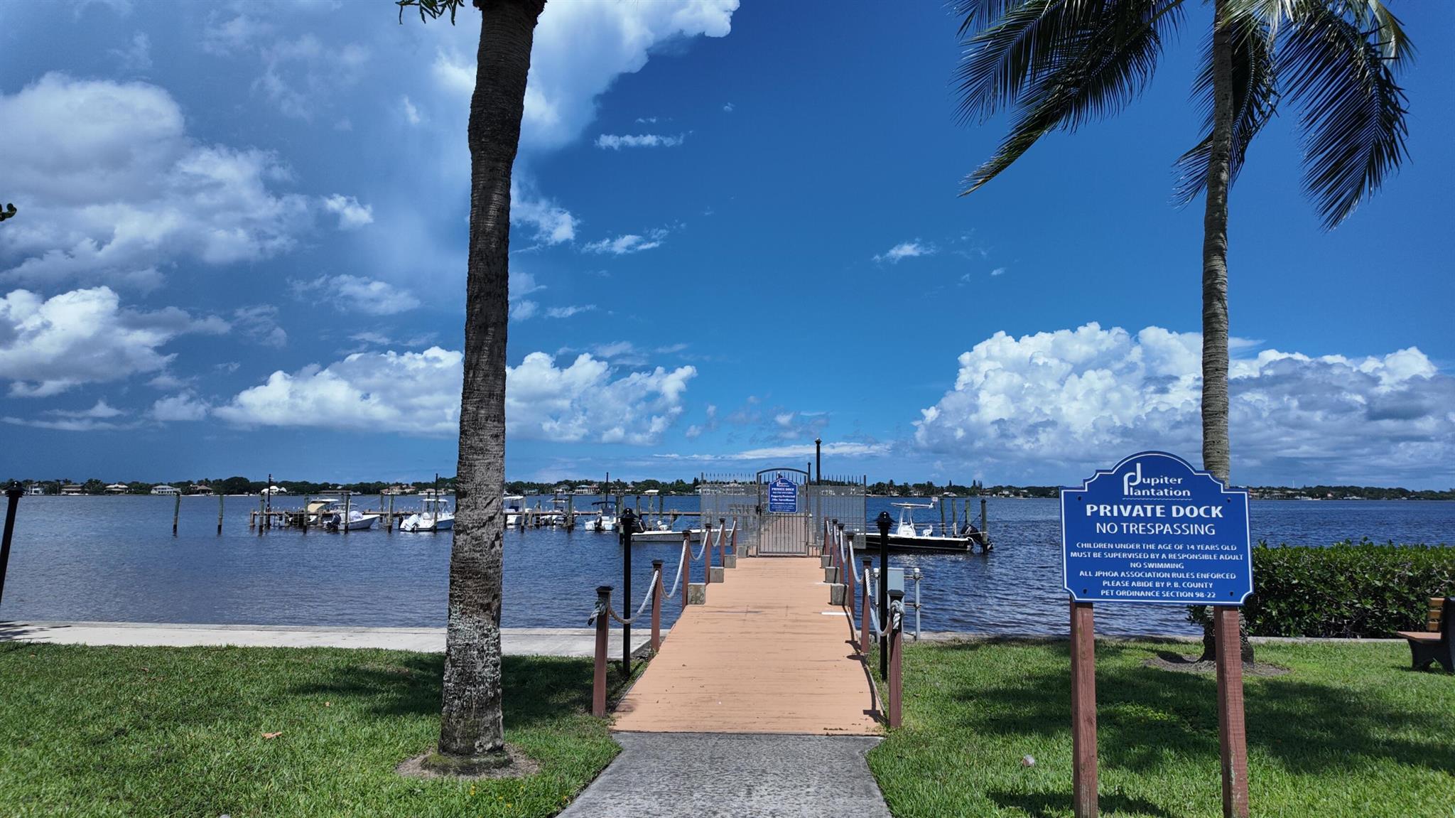 825 Center St #14a Jupiter, FL 33458