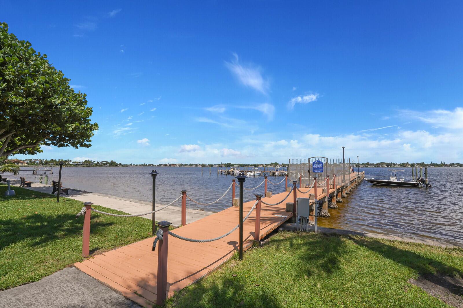 825 Center St #14a Jupiter, FL 33458