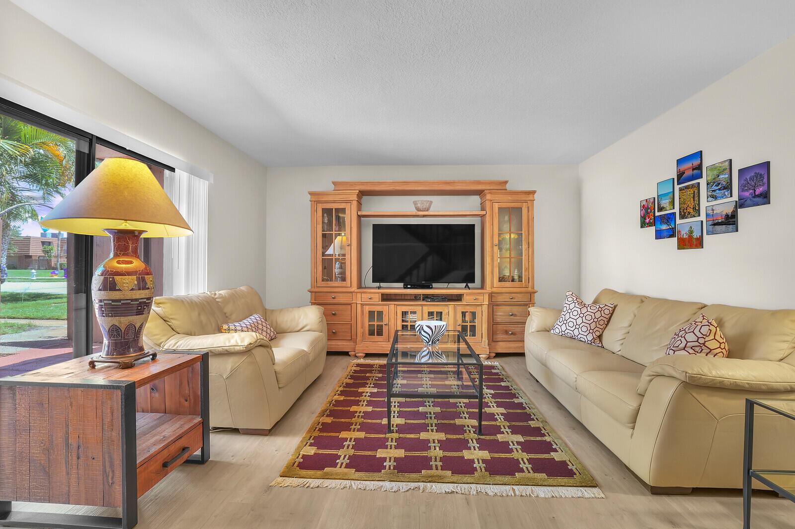 825 Center St #14a Jupiter, FL 33458