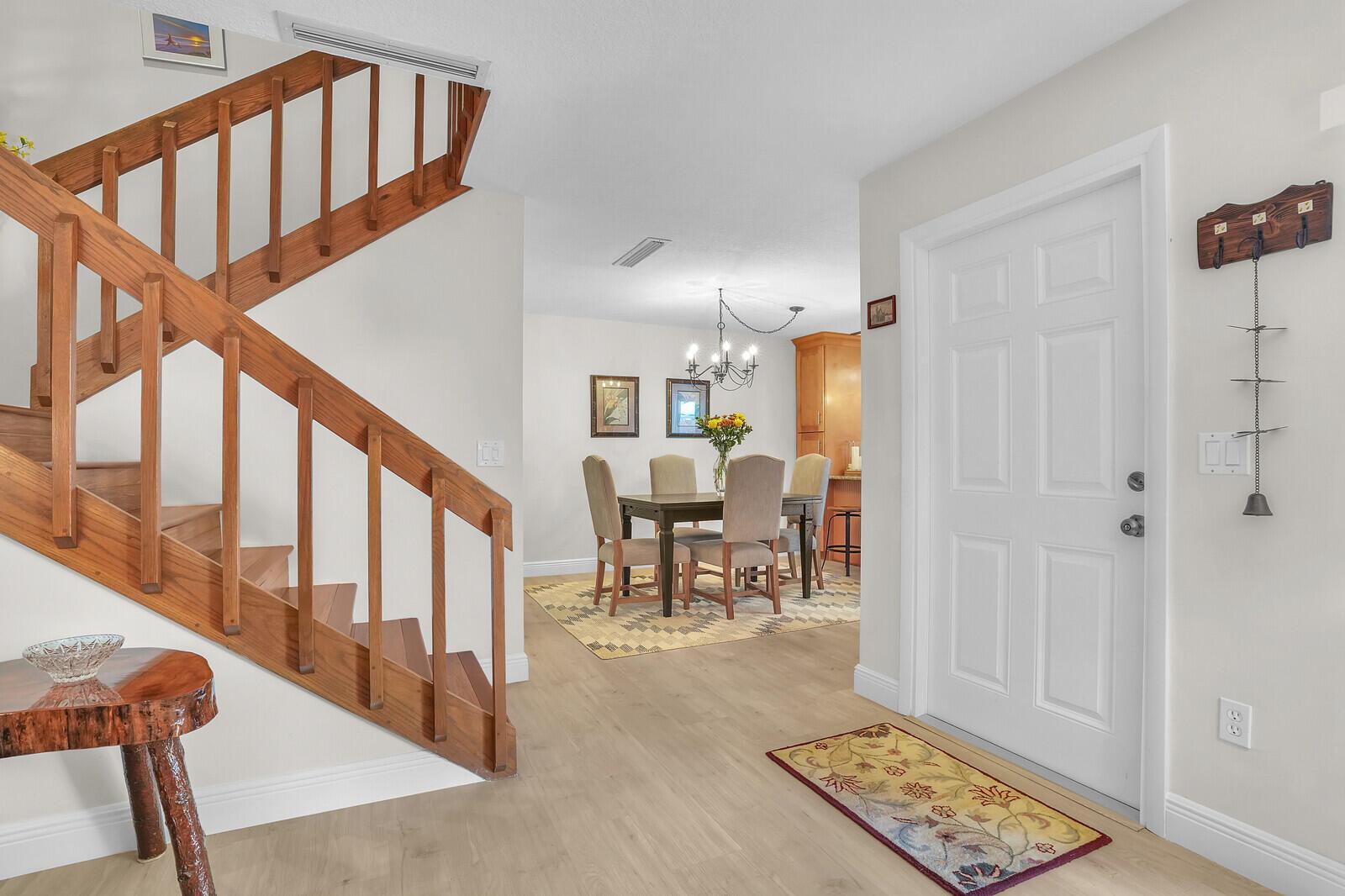 825 Center St #14a Jupiter, FL 33458