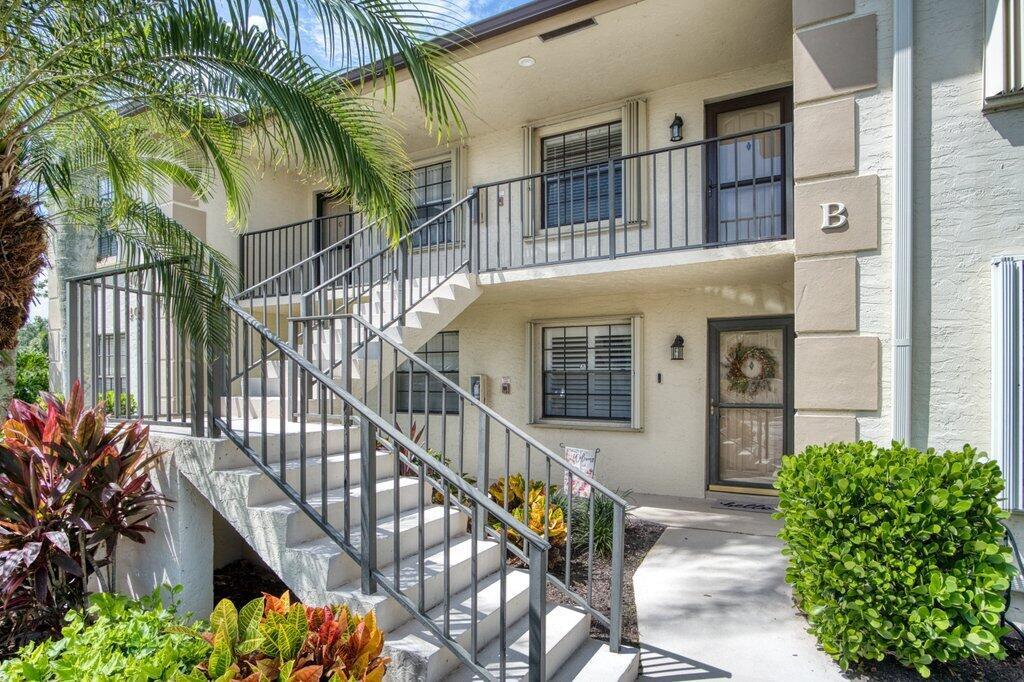 1402 Pinecrest Cir #B