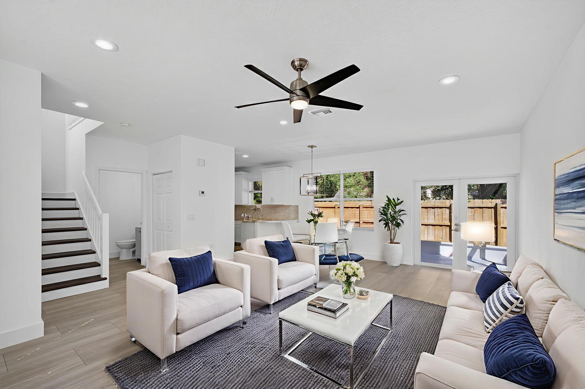 341 Laurel Oaks Way