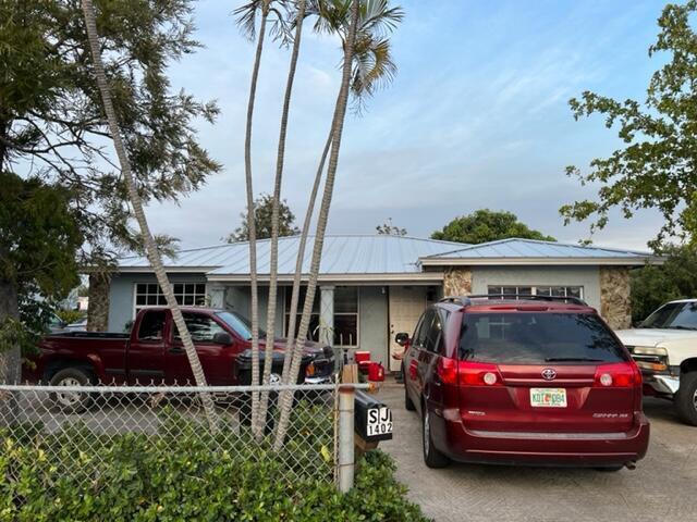 1402 S J St #1