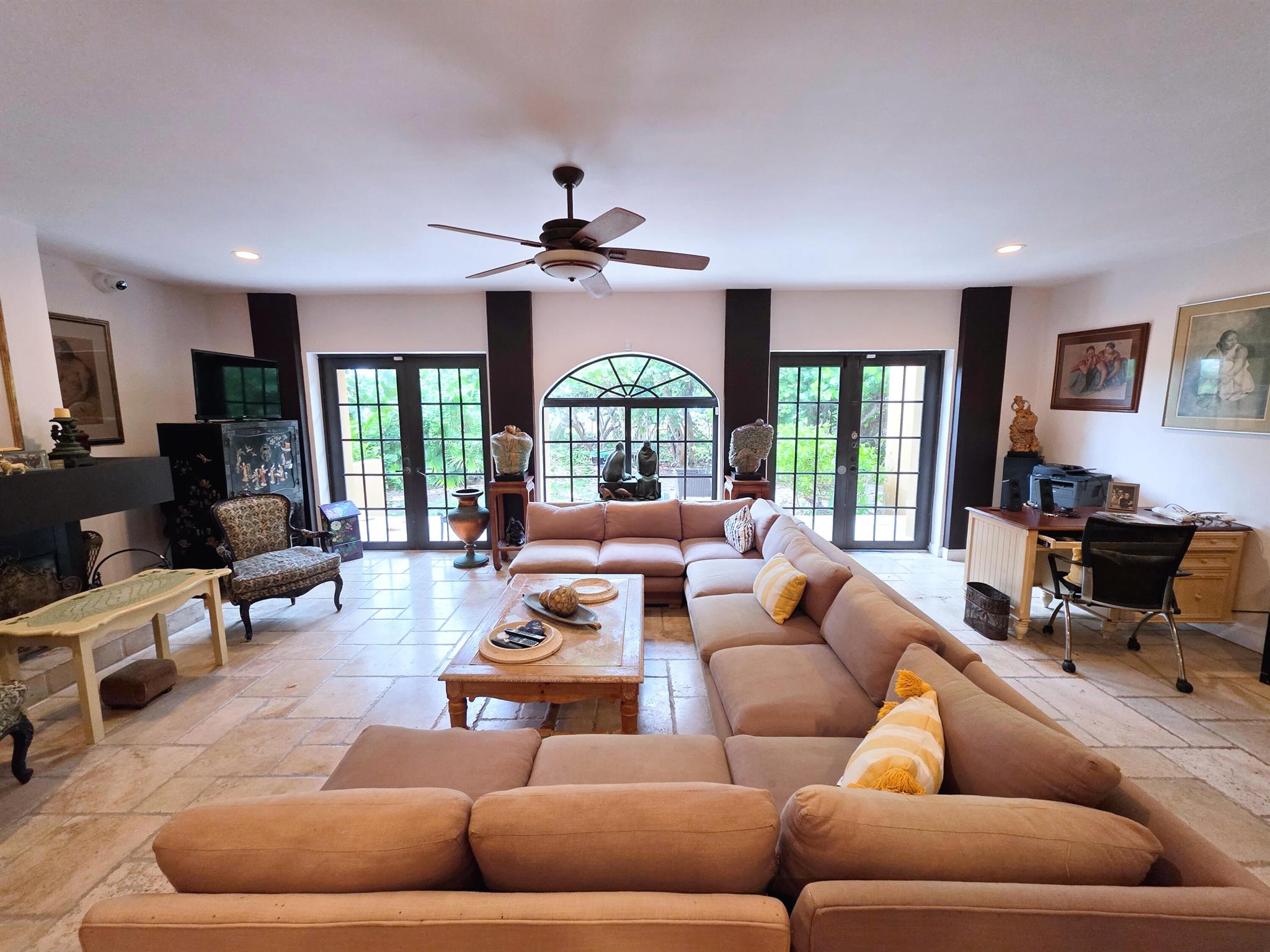 4200 N Surf Rd Hollywood, FL 33019