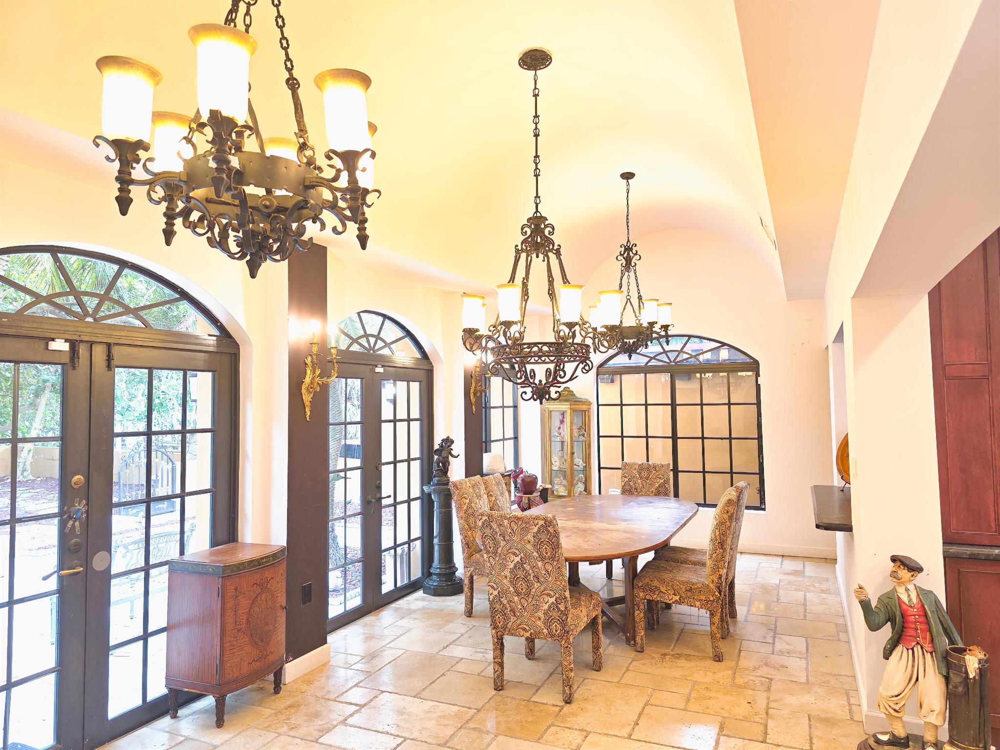 4200 N Surf Rd Hollywood, FL 33019