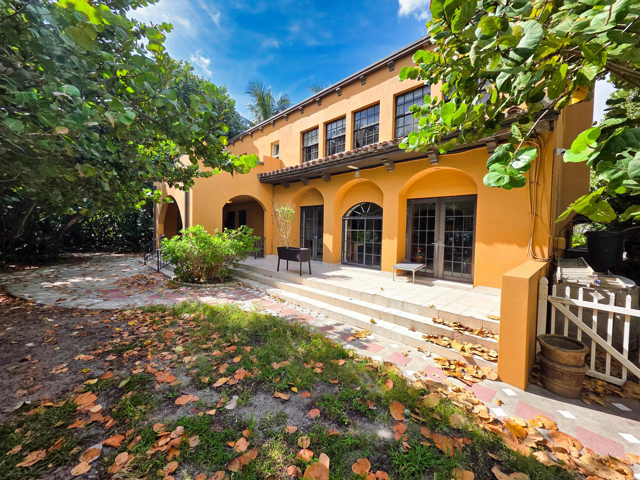 4200 N Surf Rd Hollywood, FL 33019