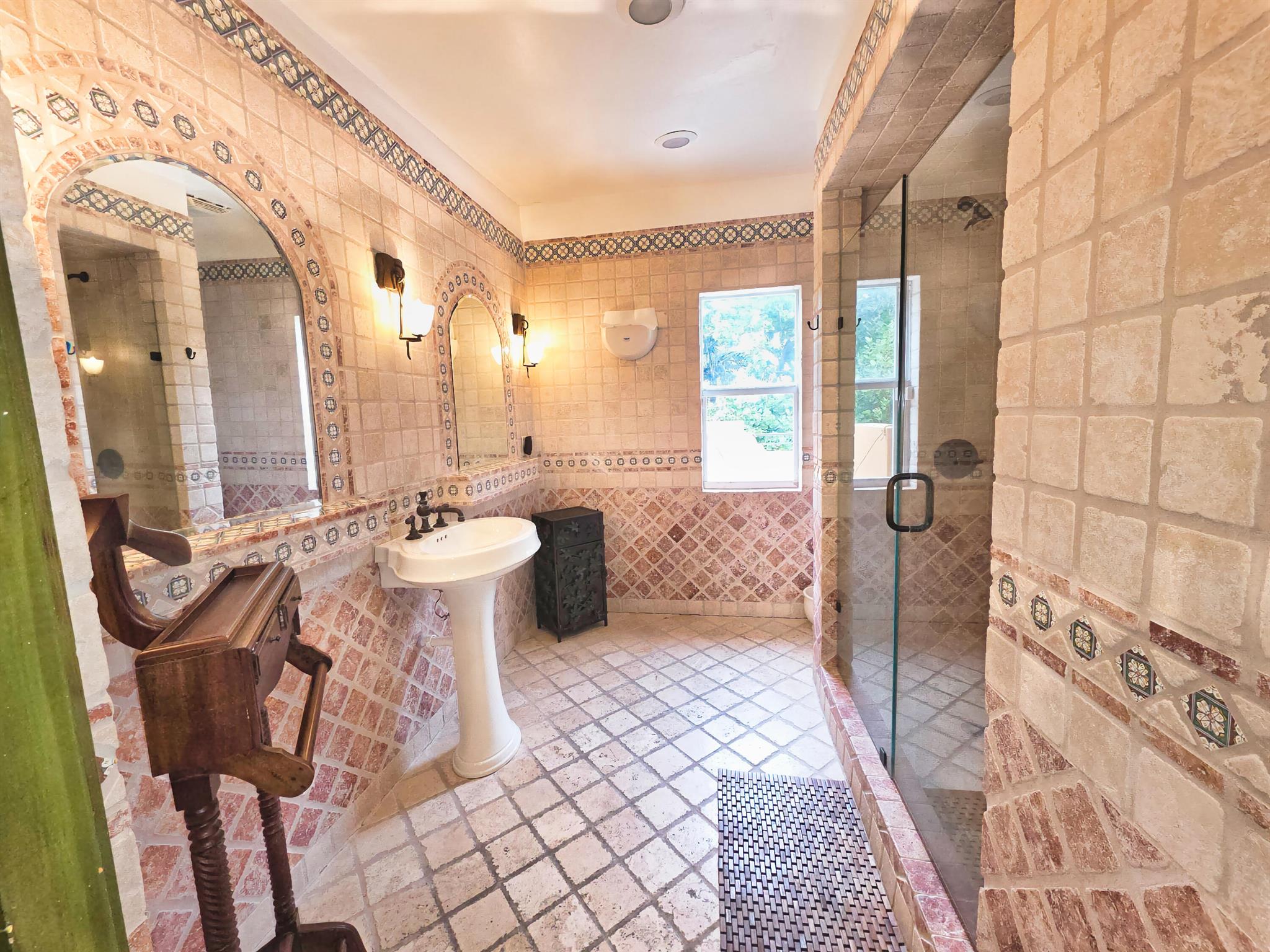 4200 N Surf Rd Hollywood, FL 33019