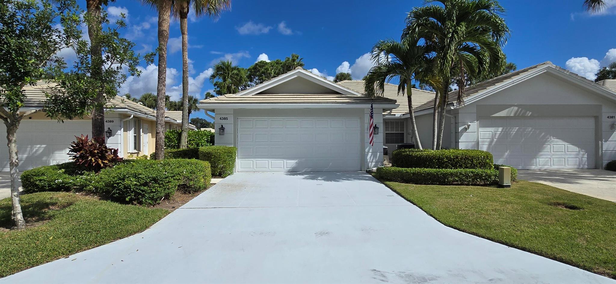 4385 Lacey Oak Dr
