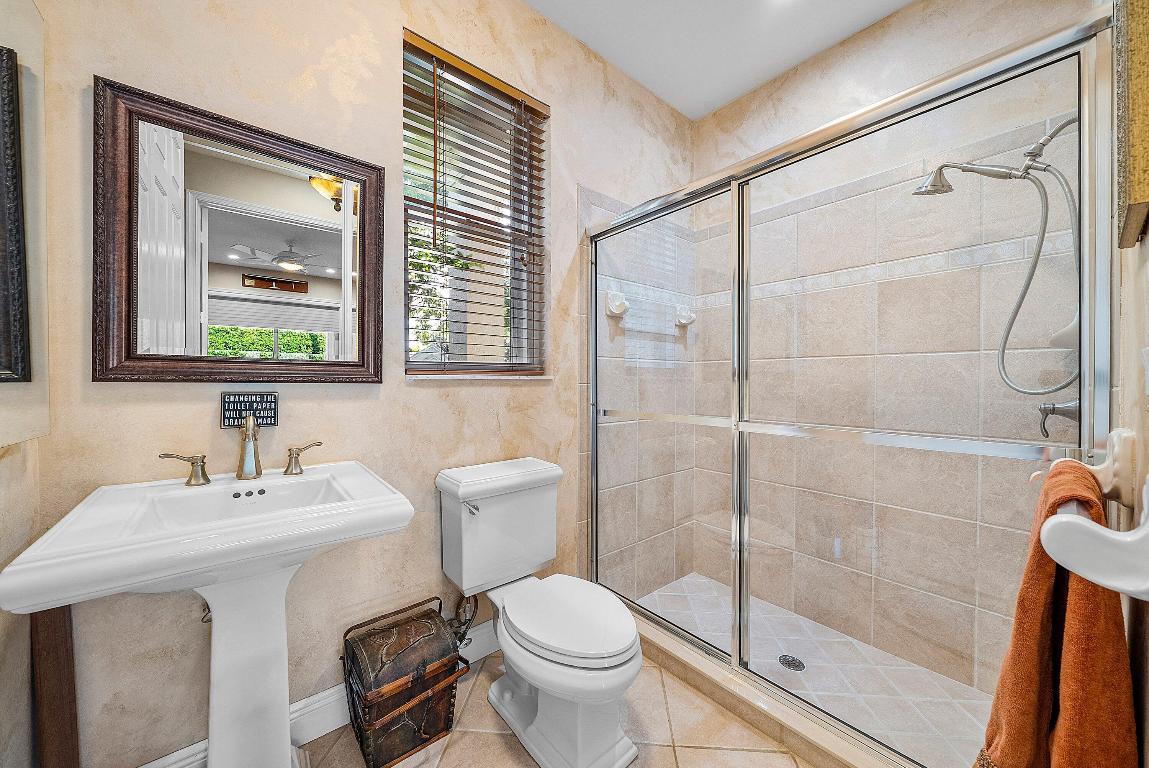 18670 SE Lakeside Jupiter, FL 33469