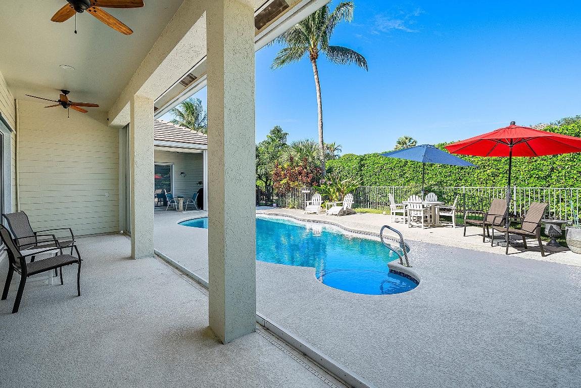 18670 SE Lakeside Jupiter, FL 33469