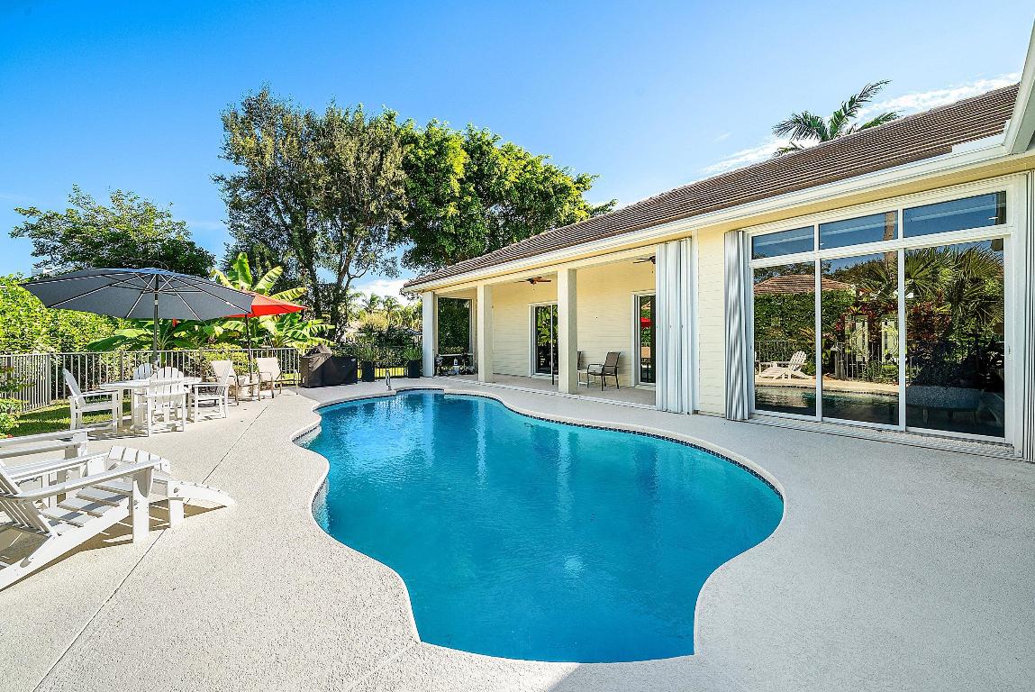 18670 SE Lakeside Jupiter, FL 33469