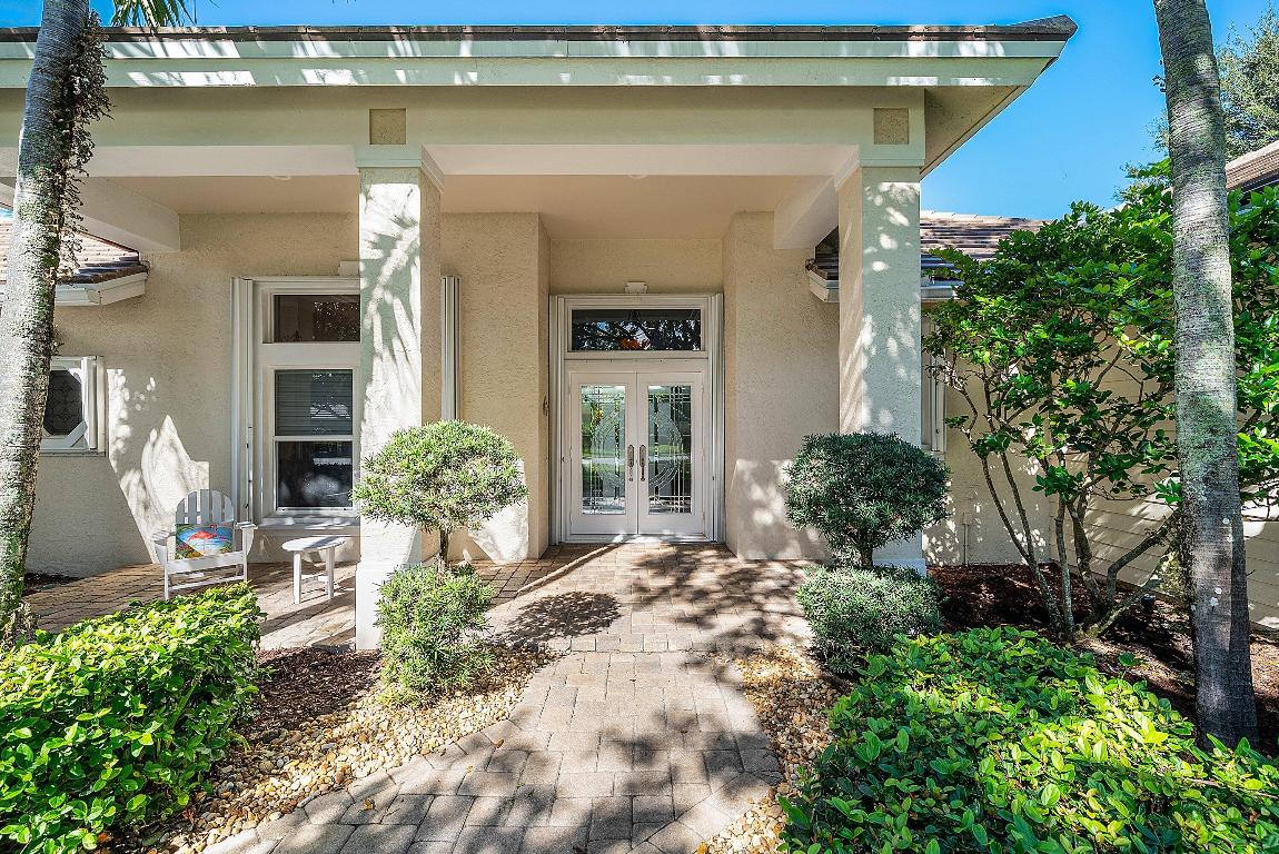 18670 SE Lakeside Jupiter, FL 33469