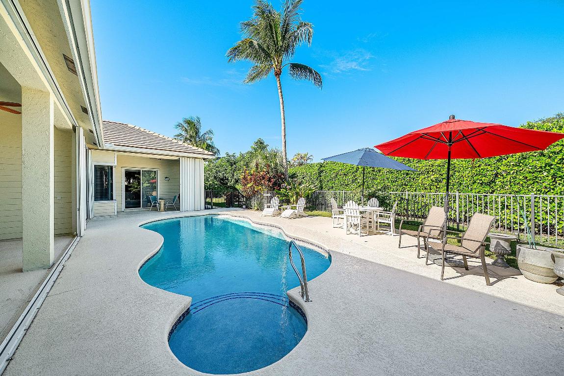 18670 SE Lakeside Jupiter, FL 33469