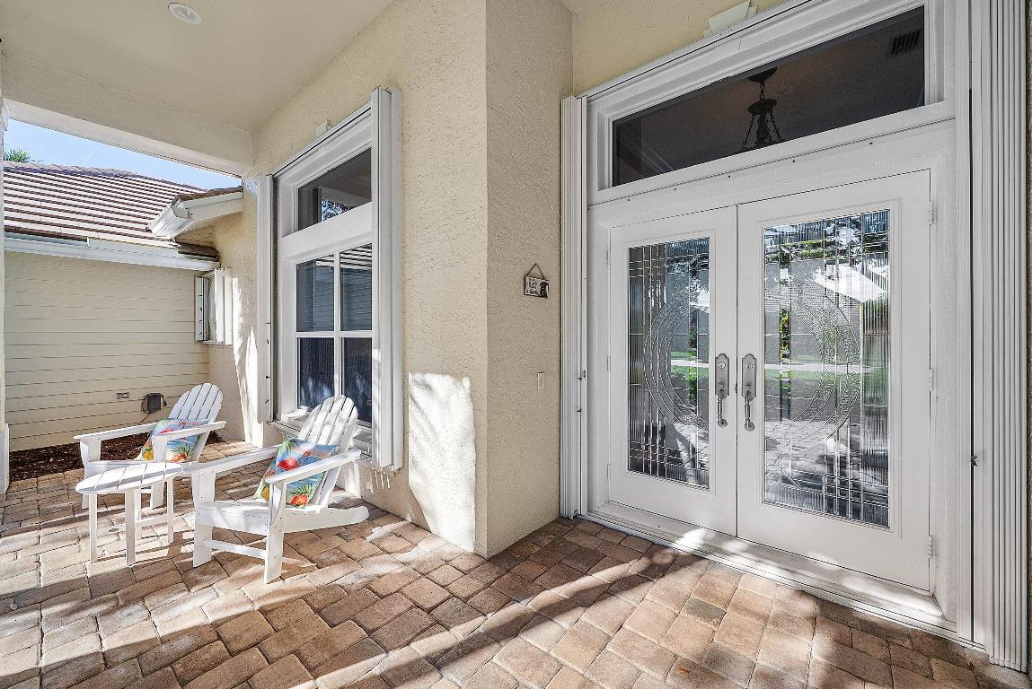 18670 SE Lakeside Jupiter, FL 33469