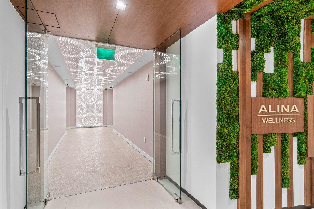 220 SE Mizner #810 Boca Raton, FL 33432